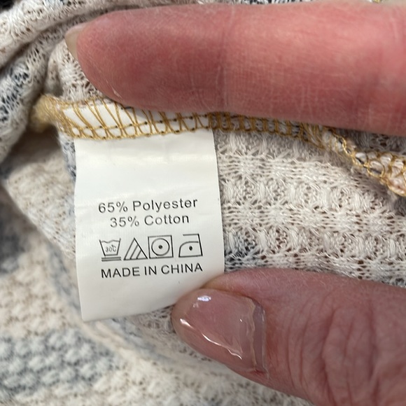 Shein Tan and Navy Animal Print Oversized Lone Sleeve Waffle Knit Top Size M - Picture 6 of 9